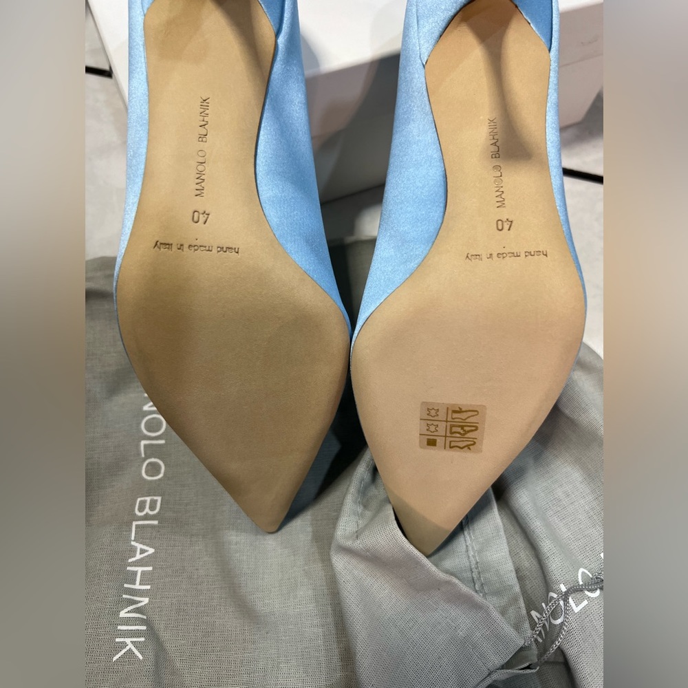 NEW Sky blue Manolo Blahniks - Picture 9 of 10